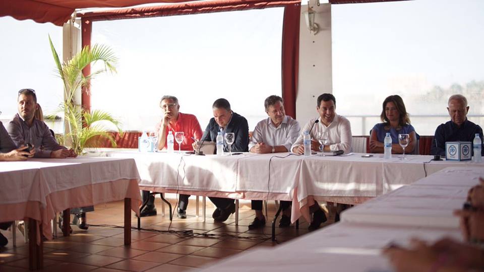 Juanma Moreno pide la normalización de la situación actual de los Chiringuitos